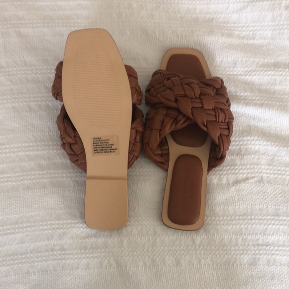 Braided sandals - Picture 2 of 2